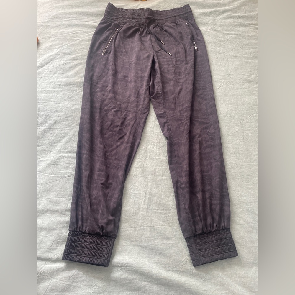 Athleta Camden Printed Jogger - Size 4 - image 1